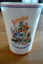 Vintage Beker 10e bevrijdingsdag 1945 5mei 1955, Antiek en Kunst, Antiek | Keramiek en Aardewerk, Ophalen of Verzenden