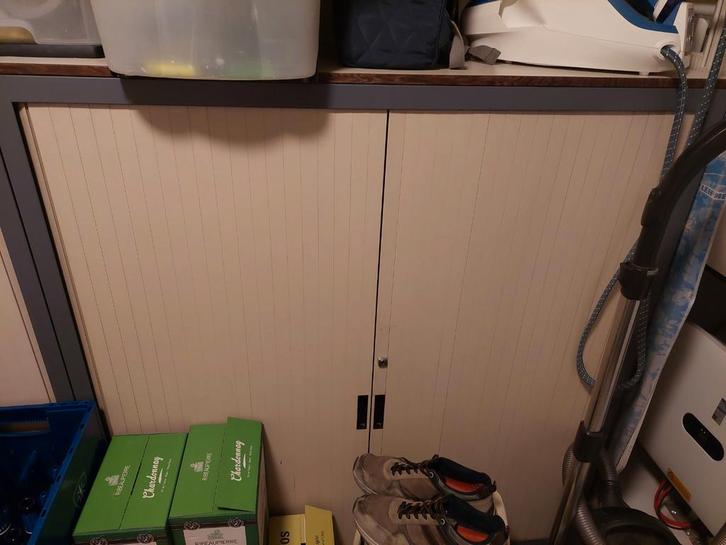 GEZOCHT 2x archiefkast 100 x 135 x 45 ( b x h x d), Huis en Inrichting, Kasten | Roldeurkasten en Archiefkasten, Gebruikt, 50 tot 100 cm
