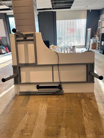 IKEA Galant Bureau 180x120cm - afbeelding 2