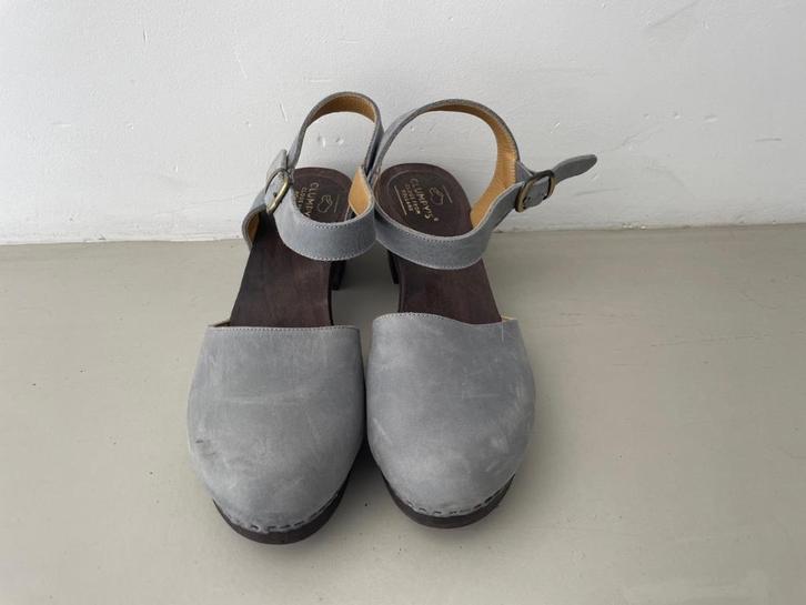 Clumpy -  klompen, Kleding | Dames, Schoenen, Zo goed als nieuw, Sandalen of Muiltjes, Grijs, Ophalen