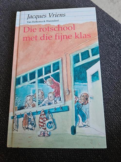 Boek: Jacques Vriens - Die rotschool met die fijne klas, Boeken, Kinderboeken | Jeugd | onder 10 jaar, Zo goed als nieuw, Ophalen of Verzenden