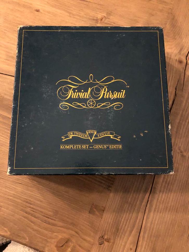 Trivial Pursuit - Tweede Editie, Hobby en Vrije tijd, Gezelschapsspellen | Bordspellen, Gebruikt, Drie of vier spelers, Ophalen of Verzenden