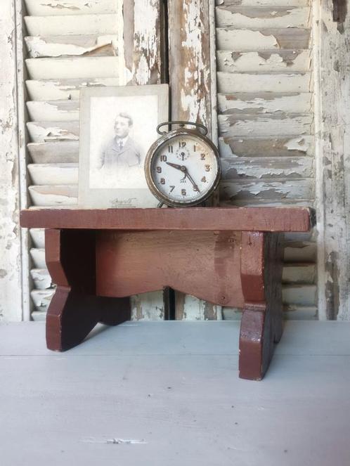 Brocante oud vensterbank krukje ~ bankje, Antiek en Kunst, Antiek | Woonaccessoires, Ophalen of Verzenden