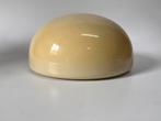 Vintage Gispen opaline lamp zacht geel Ø 25 cm halve bol, Ophalen of Verzenden