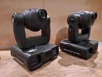 Showtec Phantom EHJ-250 LED Moving Heads (2x) beschikbaar voor biedingen