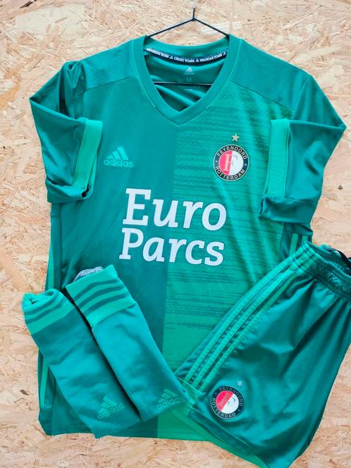 Feyenoord Rotterdam full support set maat M, Sport en Fitness, Voetbal, Zo goed als nieuw, Set, Maat M, Ophalen of Verzenden