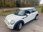Mini (r56) 1.6 75pk 2010 Wit, Voorwielaandrijving, Stof, 74 pk, Zwart