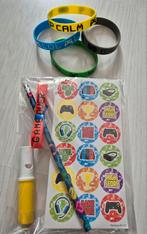 Traktatie game ,armband,potlood,stickers+snoepje 1.25, Ophalen of Verzenden, Nieuw, Feestartikel, Verjaardag