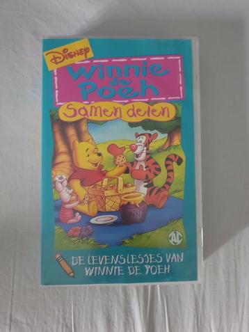 Winnie de Poeh - Samen Delen VHS beschikbaar voor biedingen