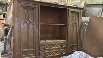 Antieke Eikenhouten Kast met Laden beschikbaar voor biedingen