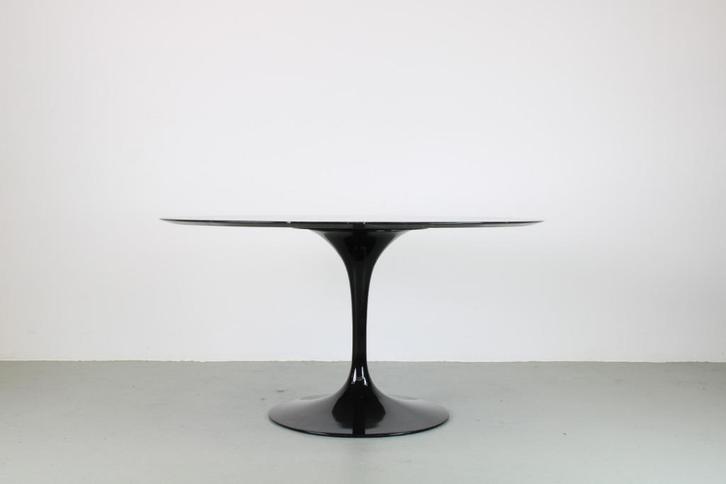 Knoll Saarinen Tulip eettafel nero marquina, zwart onderstel, Huis en Inrichting, Tafels | Eettafels, Zo goed als nieuw, 100 tot 150 cm