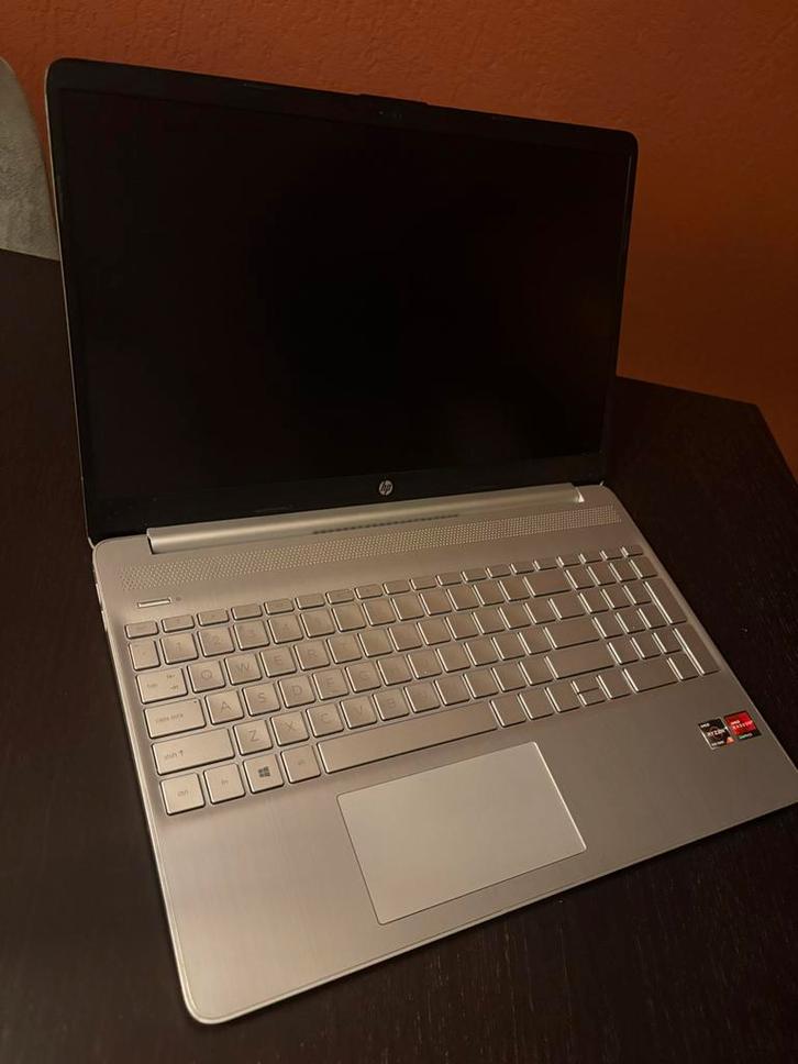 HP 15s-eq2730nd 15,6 inch + Hoes, Muis & Originele adapter, Computers en Software, Chromebooks, Gebruikt, 15 inch, 8 GB, 256 GB of meer