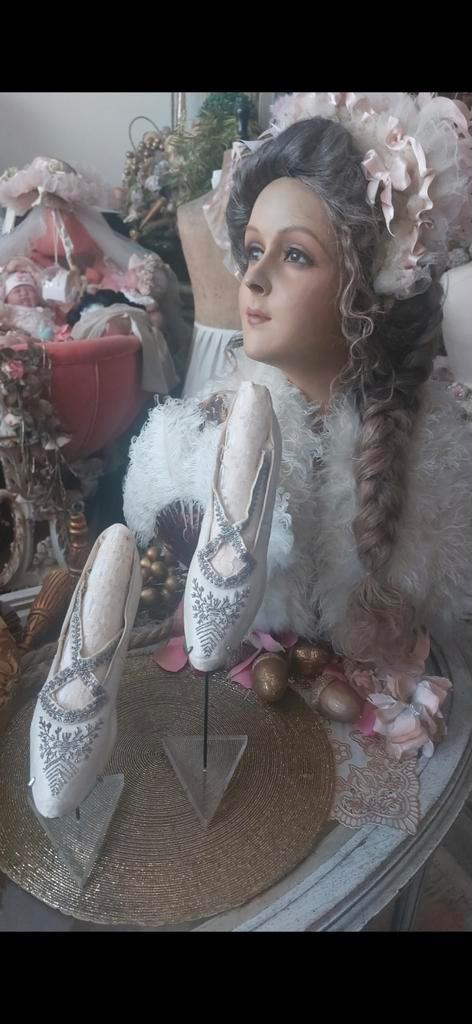 Antieke schoentjes met kraaltjes, Antiek en Kunst, Antiek | Kleding en Accessoires, Dames, Verzenden