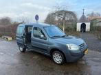 Rolstoelauto/rolstoelbus Peugeot Partner 136000 km nieuw apk, Auto's, 74 pk, Diesel, Particulier, 622 kg