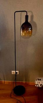 Moderne lamp hoogte 1.60, Huis en Inrichting, Lampen | Vloerlampen, Ophalen of Verzenden, Zo goed als nieuw, Modern, 150 tot 200 cm