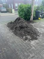 GRATIS AFHALEN +/- 1,5 kuub zwart zand gezeefd, Ophalen, Tuinaarde