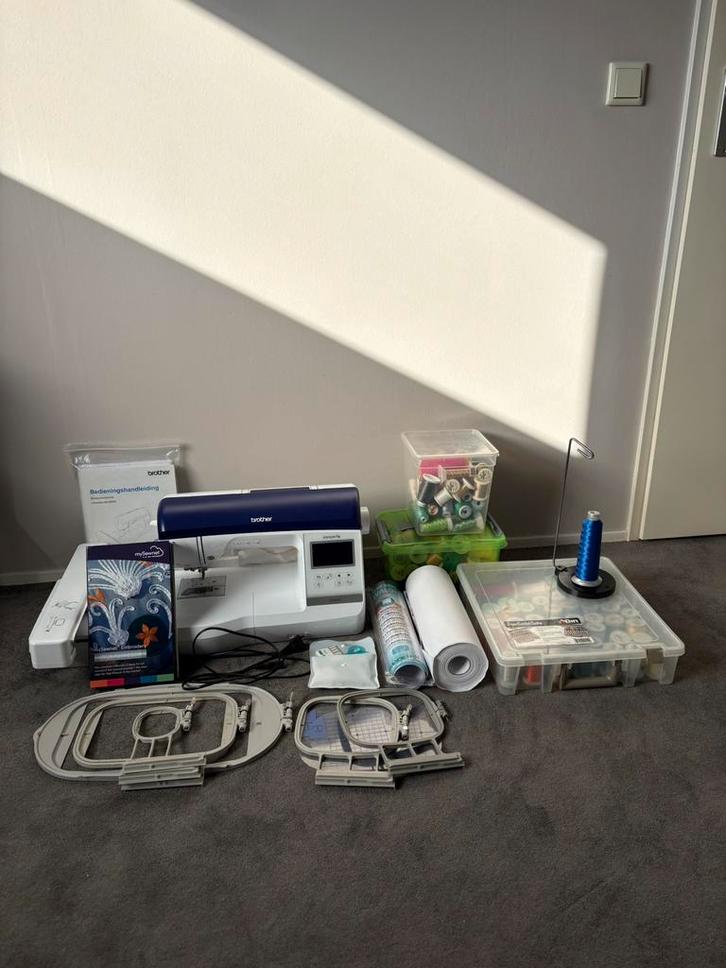 Brother Borduurmachine incl Borduursoftware en Toebehoren, Hobby en Vrije tijd, Borduren en Borduurmachines, Gebruikt, Borduurmachine