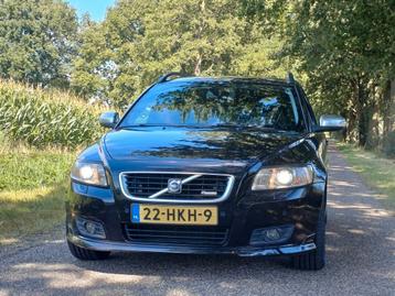 Volvo V50 2.4i 170 pk, R Design, Nwe APK, Navi ,Topstaat !! beschikbaar voor biedingen
