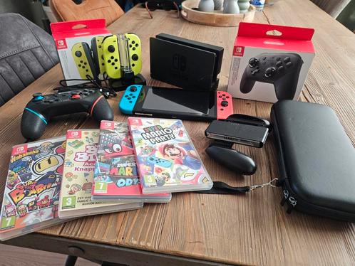 Nintendo Switch overcompleet veel extra's  Izgs, Spelcomputers en Games, Spelcomputers | Nintendo Switch, Zo goed als nieuw, Switch Original