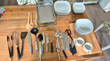 Complete serviesset inclusief bestek van de Ikea beschikbaar voor biedingen