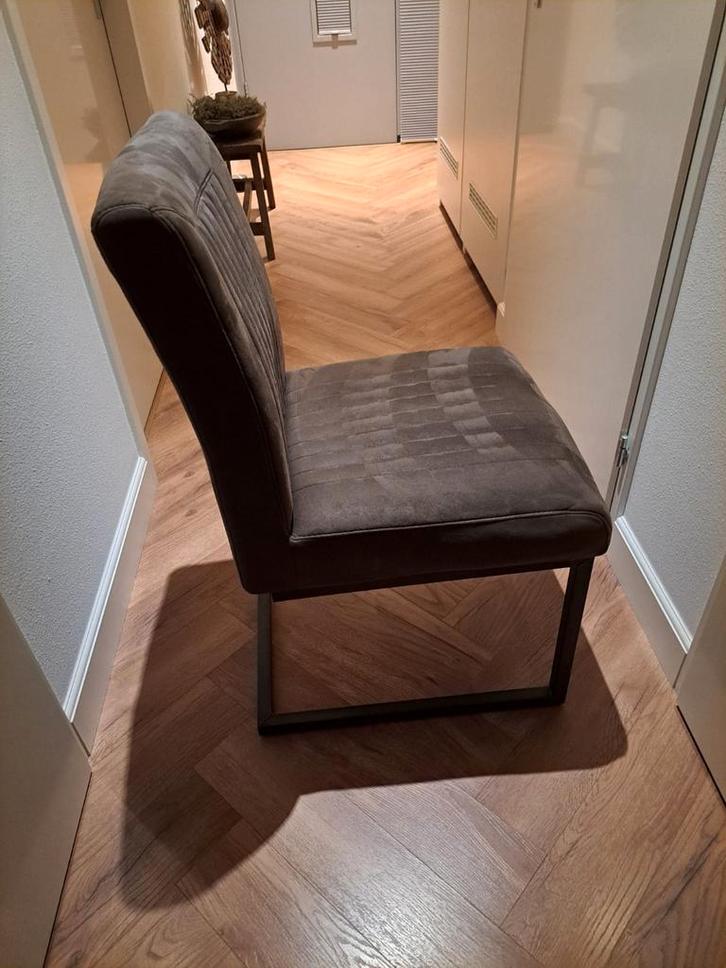 6  Eetkamer stoelen, Huis en Inrichting, Stoelen, Zo goed als nieuw, Vier, Bruin, Ophalen of Verzenden