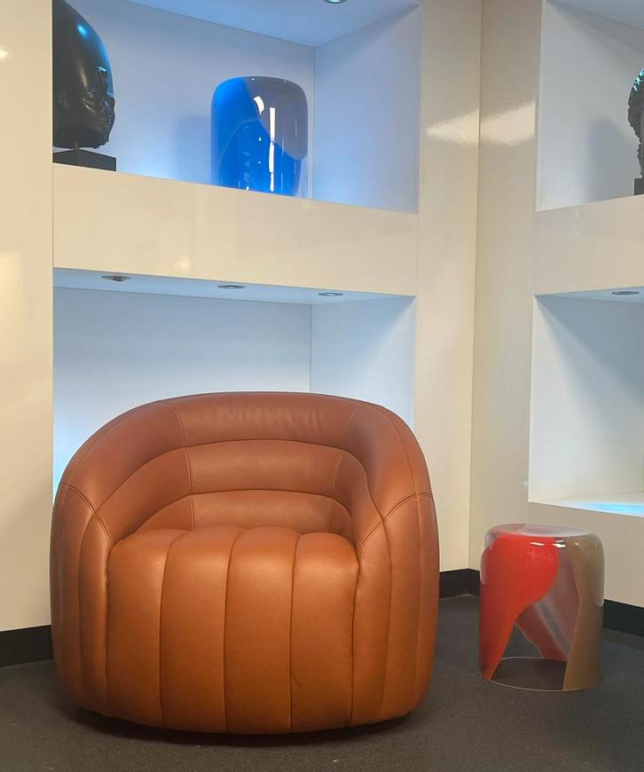 Leolux Pode Ballini draaifauteuil nieuw Senso Caramel, Huis en Inrichting, Fauteuils, Nieuw, Ophalen