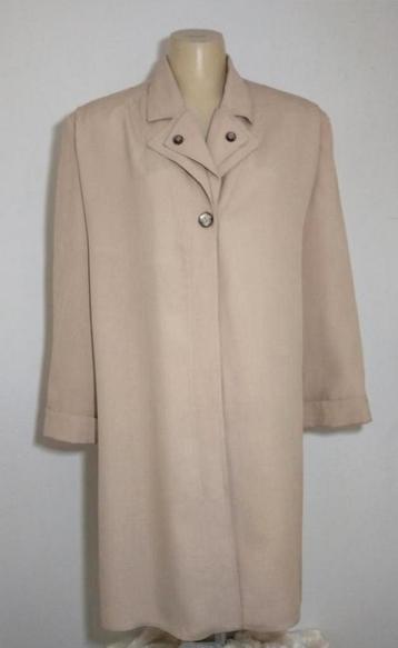 Beige haute couture robe van 100% zijde van Edgar Vos beschikbaar voor biedingen