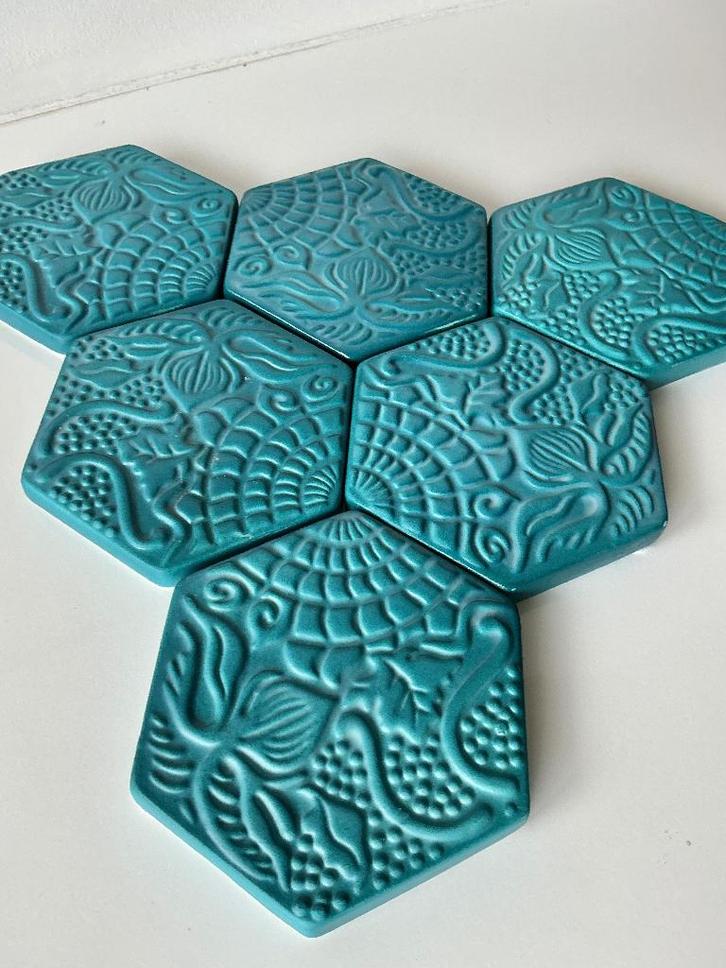 6 prachtige nieuwe Gaudí onderzetters!, Huis en Inrichting, Woonaccessoires | Onderzetters, Nieuw, Glas of Kopje, Ophalen of Verzenden