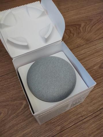Google Home Mini, wit beschikbaar voor biedingen