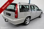 Volvo V70 2.4 Comfort AUTOMAAT / HISTORIE, Auto's, Volvo, Gebruikt, 2435 cc, Zilver of Grijs, Stoelverwarming