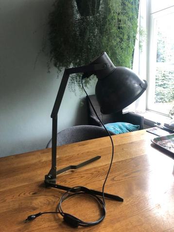 Vintage jaren 50 lamp beschikbaar voor biedingen