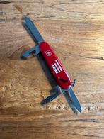 Victorinox Classic SD Swiss Dicdog Challenge, Ophalen of Verzenden, Zo goed als nieuw