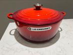 Nieuwe Le Creuset braadpan 30 cm kersenrood in de doos, Gietijzer, Nieuw, Ophalen of Verzenden, Keramische plaat