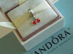 Pandora hanger rode hartjes met goud kroontje, 1 bedel, Ophalen of Verzenden, Zilver, Pandora