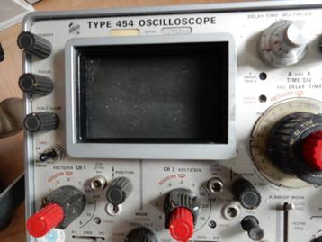 Tektronix 454, 150 MHz portable dual-trace oscilloscoop