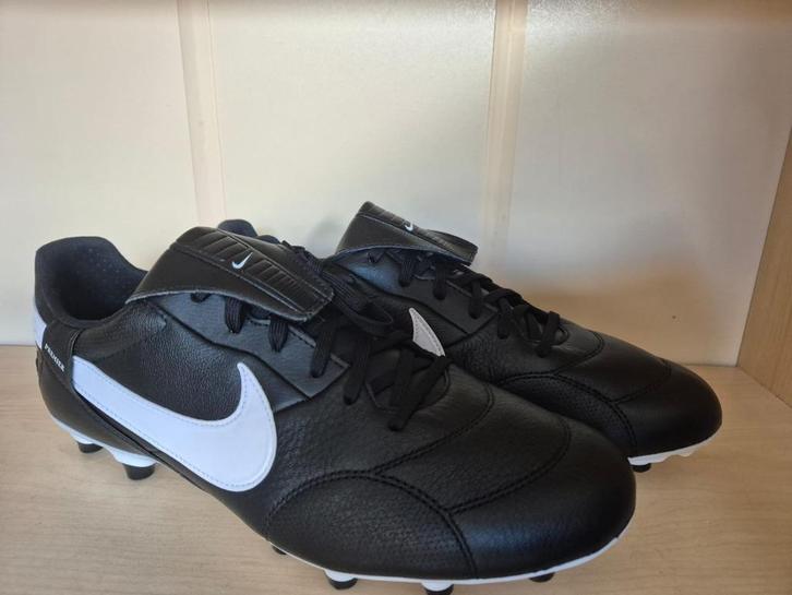 Voetbalschoenen Nike 44 Zwart, Sport en Fitness, Voetbal, Nieuw, Schoenen, Ophalen of Verzenden