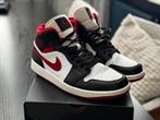 Air Jordan 1 Mid White/Gym Red/ Black, Ophalen of Verzenden, Gebruikt, Schoenen