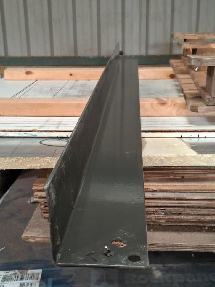 Nieuwe Stalen gepoedercoate lateien (hoekprofielen), Doe-het-zelf en Verbouw, Metalen, Ophalen