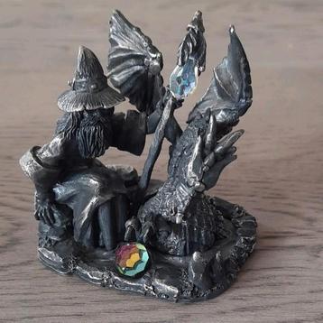 The tudor mint myth and magic water dragon tinnen beeld beschikbaar voor biedingen