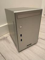 Lian Li PC-Q02A Mini Tower Mini-ITX case, Computers en Software, Computerbehuizingen, Ophalen, Zo goed als nieuw