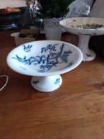 Prachtig schaaltje op hoge voet TERRE DE FER OISEAUX, Antiek en Kunst, Antiek | Servies los, Ophalen of Verzenden