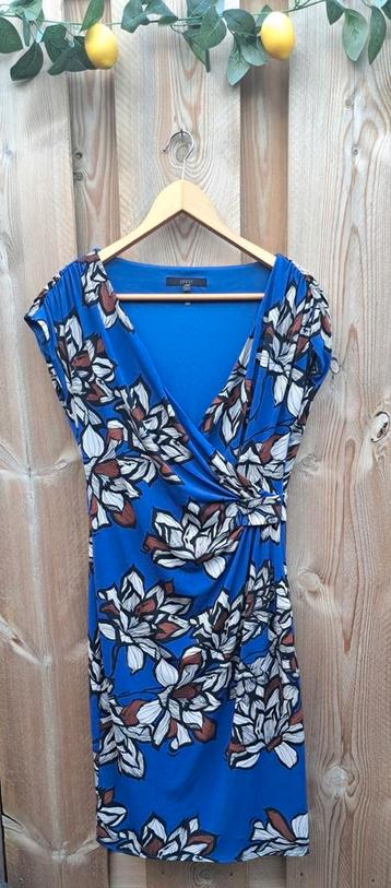Coast jurk maat 12 / 40  Blauw met bloemen beschikbaar voor biedingen