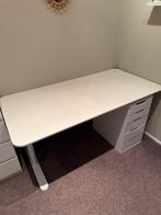 Ikea bureau wit (in hoogte verstelbaar), Ophalen, Zo goed als nieuw
