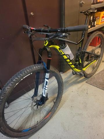 Te koop zeer mooie en snelle Scott Spark RC Pro 2018 maat L beschikbaar voor biedingen