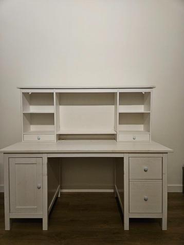 IKEA bureau met opzetstuk beschikbaar voor biedingen