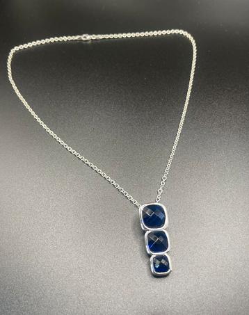 Grote hanger 35mm met 3 edelstenen met ketting. beschikbaar voor biedingen