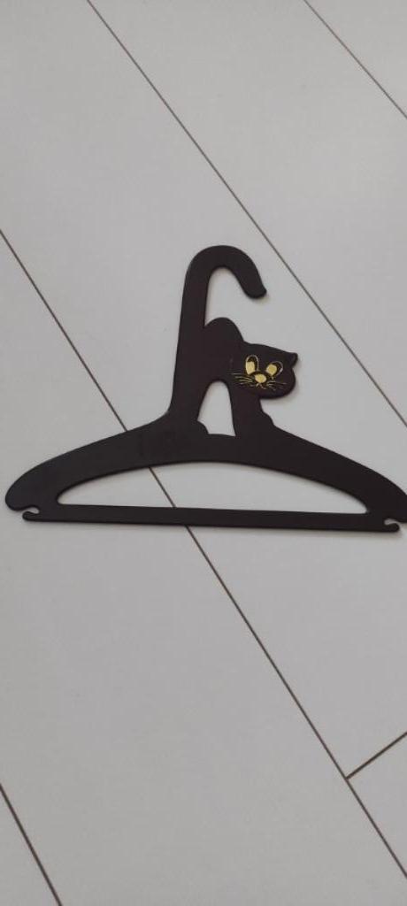 Vintage kledinghanger poes bruin kunststof, Kleding | Dames, Kledinghangers, Zo goed als nieuw, Kunststof, Kinderen, Ophalen of Verzenden