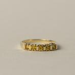 vintage 9 karaat gouden rij ring met gele topaas edelsteen, Verzenden, Geel, Zo goed als nieuw, 17 tot 18