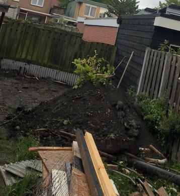 Zwart zand gratis 3/4 kub beschikbaar voor biedingen