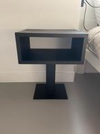 Stijlvol Zwart Houten Nachtkastje met Open Vak, Huis en Inrichting, Slaapkamer | Nachtkastjes, Ophalen